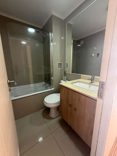 ARRIENDO DEPARTAMENTO CON PATIO EN EDIFICIO CENTRO I - Imagen 4
