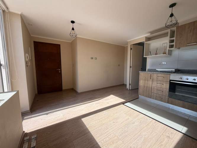 ARRIENDO DEPARTAMENTO CON PATIO EN EDIFICIO CENTRO I - Imagen 16