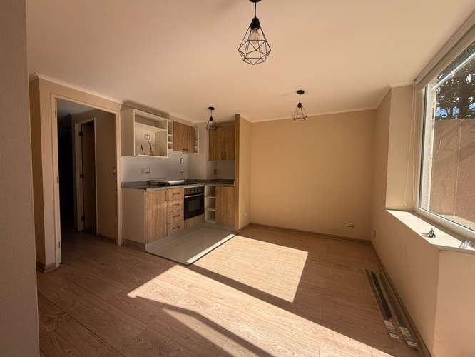 ARRIENDO DEPARTAMENTO CON PATIO EN EDIFICIO CENTRO I - Imagen 9