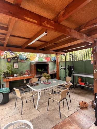 VENTA EXCELENTE CASA 5 DORMITORIOS, QUINCHO, LA FLORIDA - Imagen 6