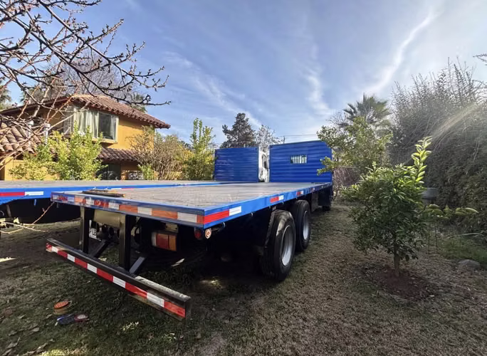Chevrolet 1724 3er eje impecable 2018 - Imagen 2