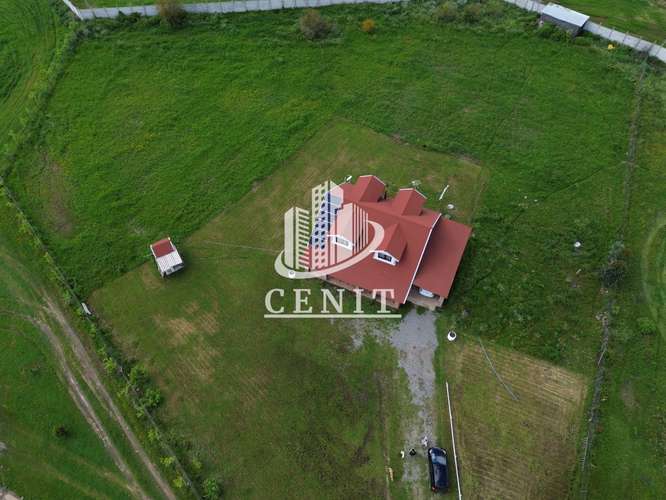 VENTA DE PARCELA CON CASA EN LINARES, 7 MIN DEL CENTRO (APTA PARA HIPOTECARIO)