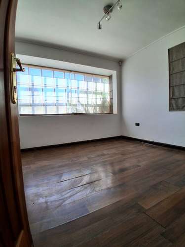 Por apuro, bajo la tasación: parcela 1,8 ha con casa, piscina y nogales, Buin