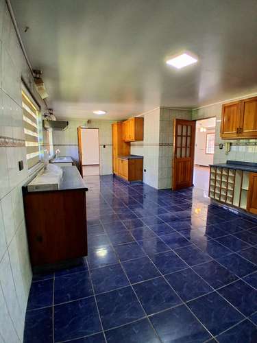 Por apuro, bajo la tasación: parcela 1,8 ha con casa, piscina y nogales, Buin