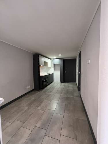 Arriendo Moderno Depto 1D+1B con balcon Metro Santa Isabel