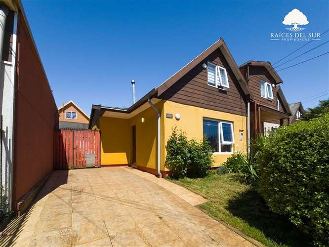 Casa en venta de 3 dorm. en Fundo el Carmen