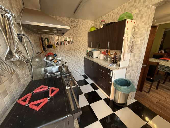 Casa 7 dormitorios, 3 baños, 206 m2 útiles - Imagen 8
