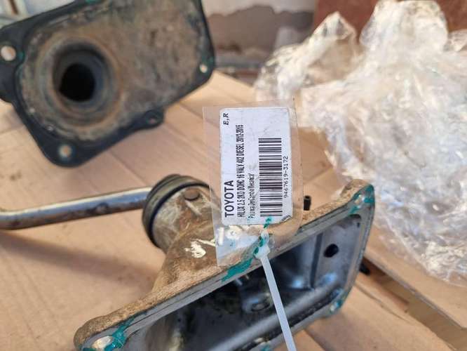 VENDO PALANCA DE CAMBIOS TOYOTA HILUX AÑO 2012 4X2