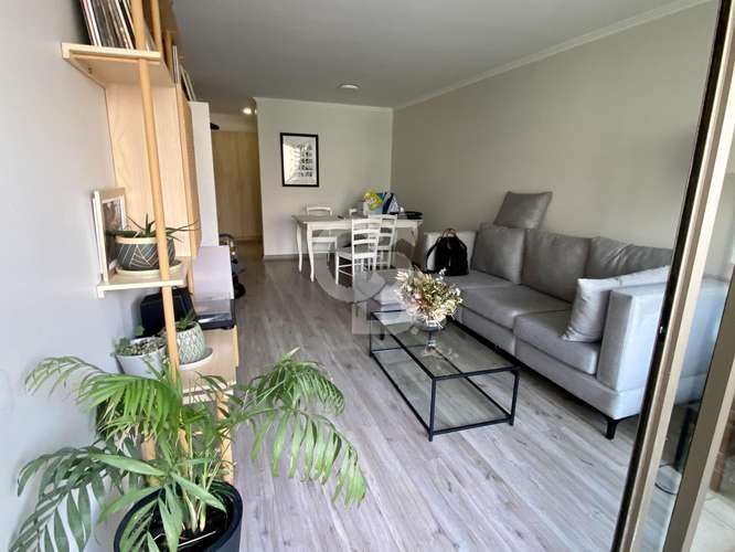 Depto. Remodelado y amplio 2D2B+1E1B, Metro Manquehue