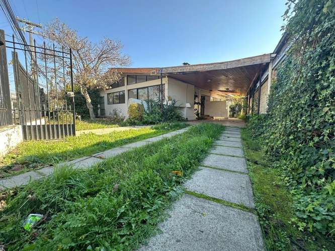 Se vende casa central en Linares