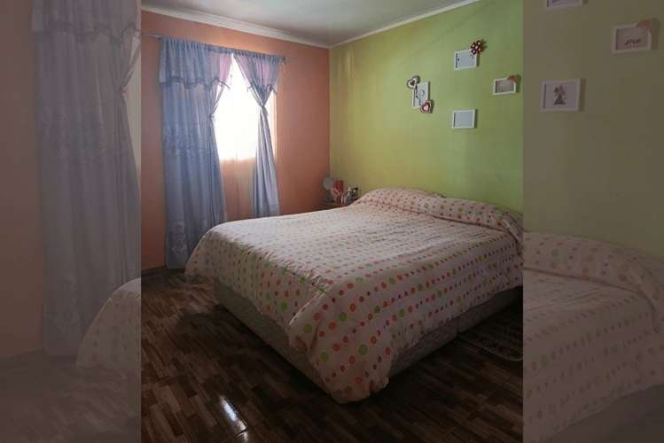 Parcela 5.300 m² con casa de 4 dormitorios – La Tirana