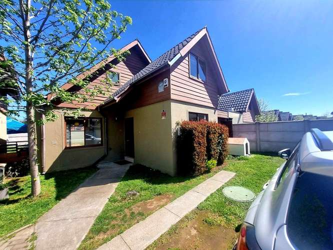 Arriendo casa en Condominio sector Hacienda Las Cruces