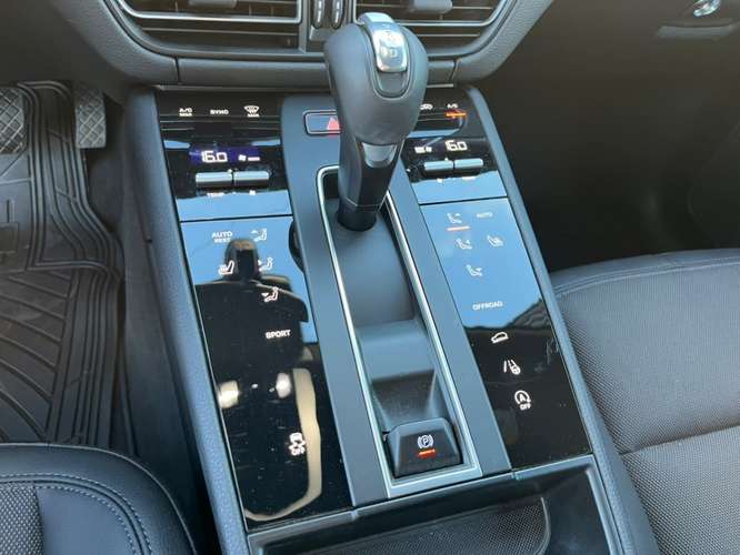 PORSCHE MACAN R - Imagen 13
