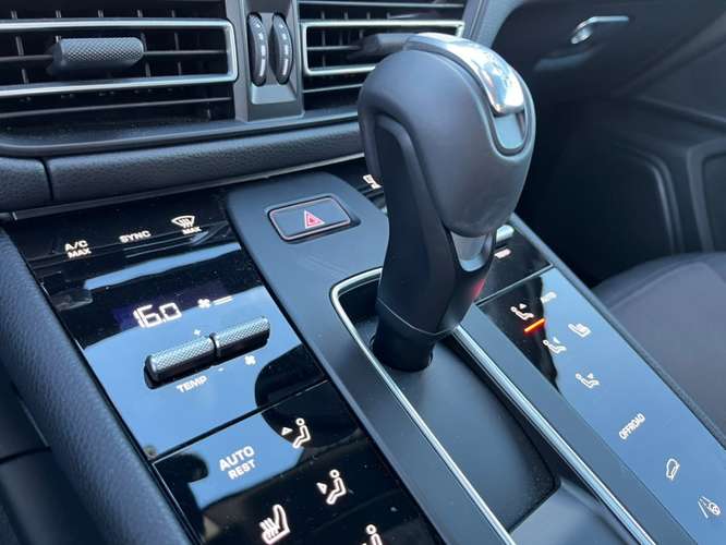 PORSCHE MACAN R - Imagen 10