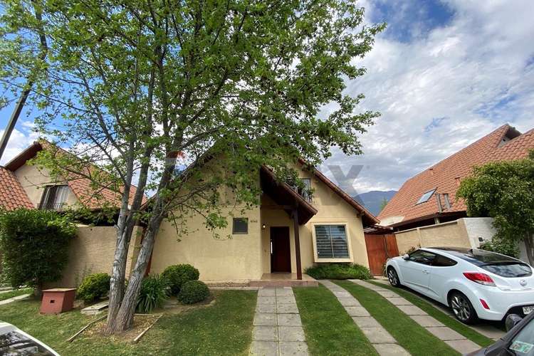 Venta casa en exclusivo condominio peñalolén