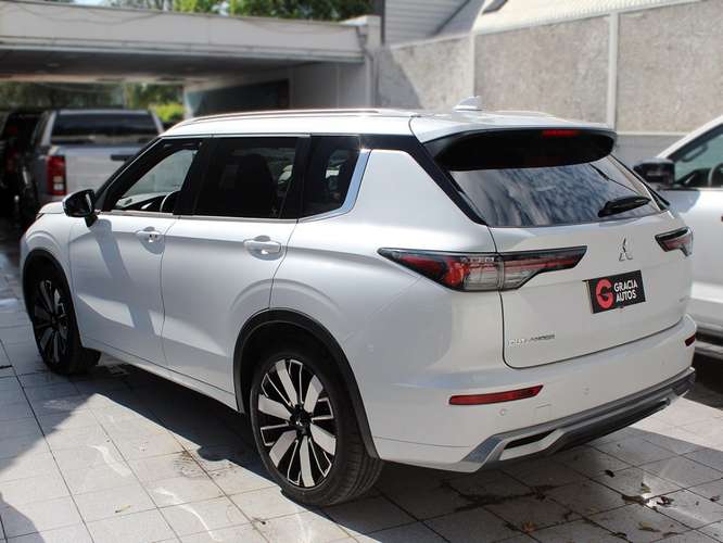 MITSUBISHI OUTLANDER 2.5 GLS LIMITED 4X4 AT 2026