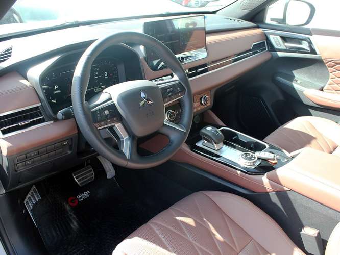 MITSUBISHI OUTLANDER 2.5 GLS LIMITED 4X4 AT 2026