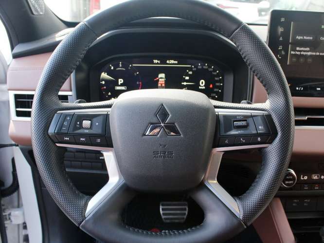 MITSUBISHI OUTLANDER 2.5 GLS LIMITED 4X4 AT 2026