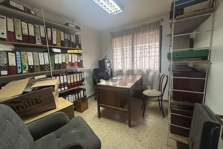 Casa comercial con galpón - ideal para negocios