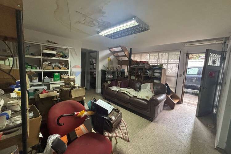 Casa comercial con galpón - ideal para negocios