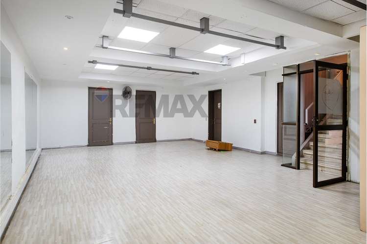 Venta local las condes