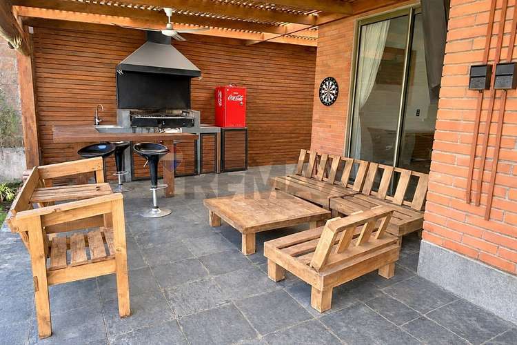 Casa en venta con piscina y quincho, las pircas. - Imagen 16