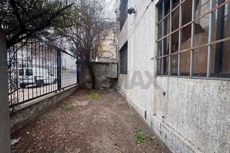 Arriendo oficina-galpon viel /autop central - Imagen 35
