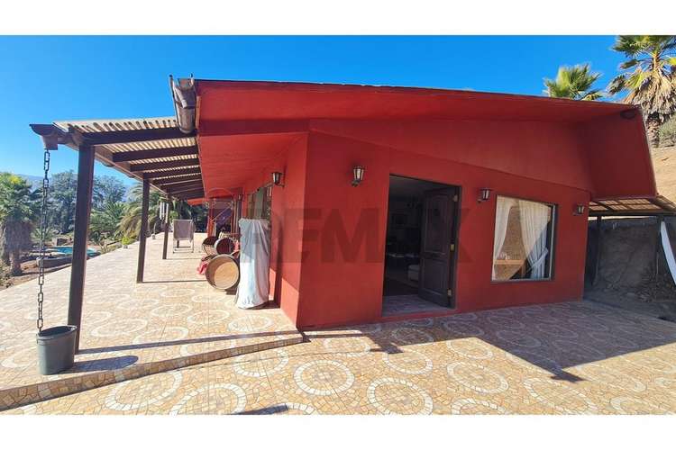 Parcela con casa y piscina en paine