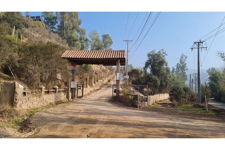 Parcela con casa y piscina en paine