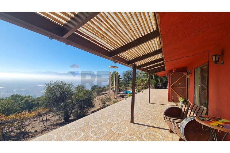 Parcela con casa y piscina en paine