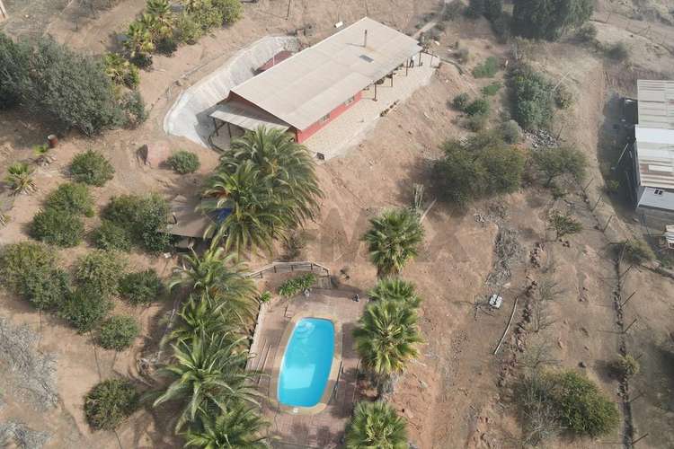 Parcela con casa y piscina en paine