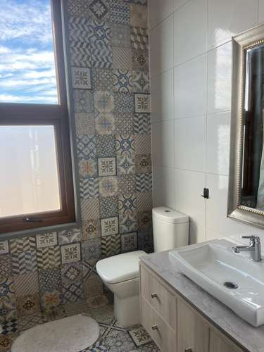 MUY LINDA CASA EN CONDOMINIO OCHOQUEBRADAS