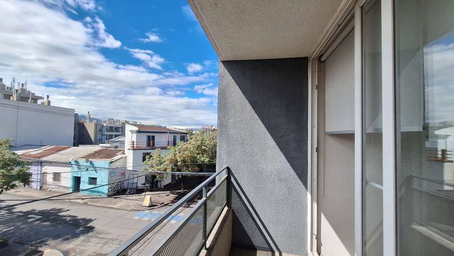 ARRIENDO DP 1D 1B IMPEQUE TERRAZA PISO 4 YUNGAY MTRO CUMMING