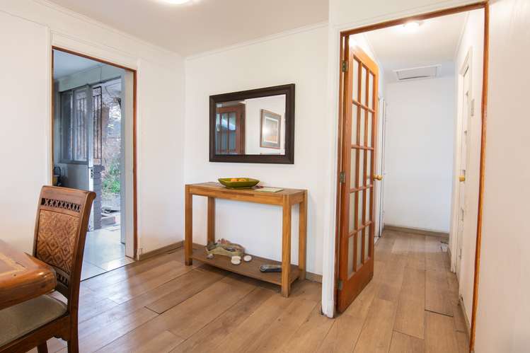 CASA PARA REMODELAR EN LAS CONDES EXCELENTE UBICACIÓN - Imagen 2
