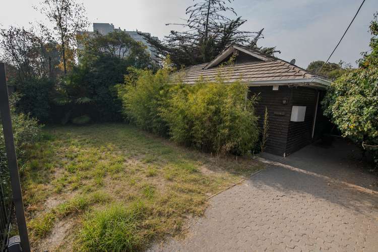 CASA PARA REMODELAR EN LAS CONDES EXCELENTE UBICACIÓN - Imagen 12