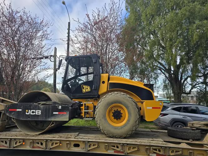 Arriendo Rodillo Compactador 12 ton.
