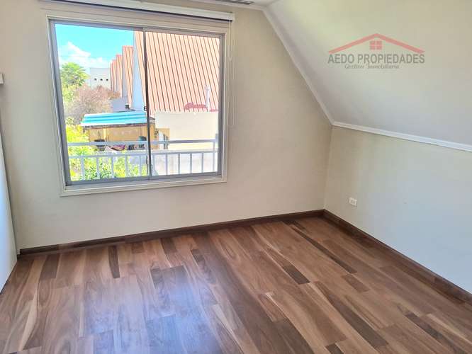 Se Arrienda Linda Casa Aislada, Condominio Rivera del Valle, Paradero 8, comuna de La Cruz.