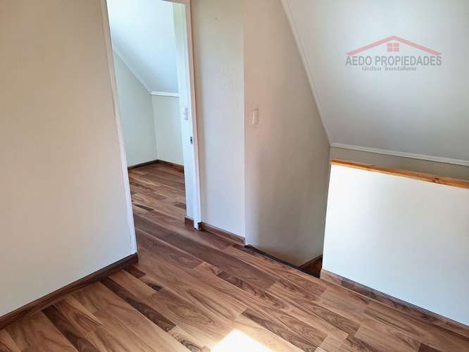 Se Arrienda Linda Casa Aislada, Condominio Rivera del Valle, Paradero 8, comuna de La Cruz.