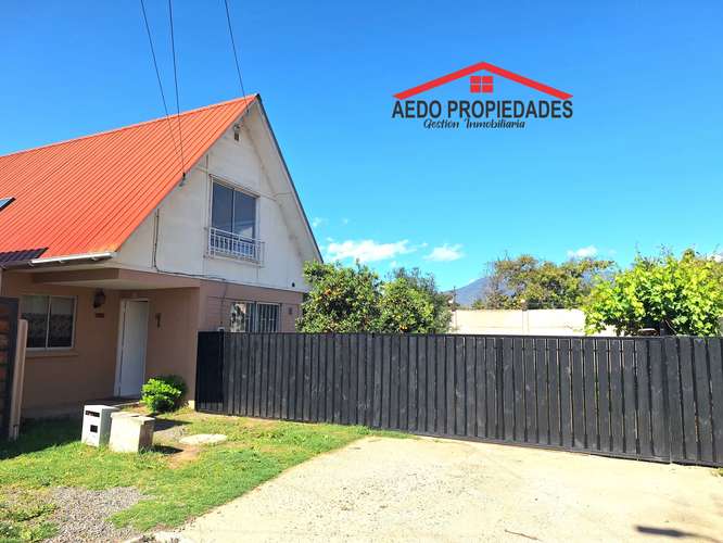 Se Arrienda Linda Casa Aislada, Condominio Rivera del Valle, Paradero 8, comuna de La Cruz.