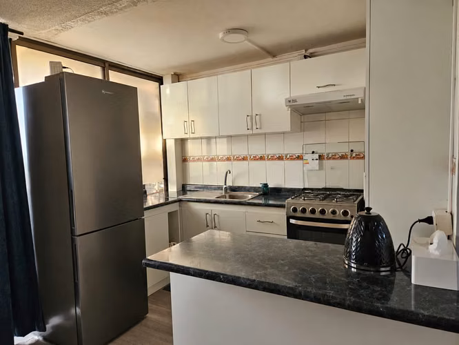 Excelente departamento Puchuldiza remodelado - Imagen 4