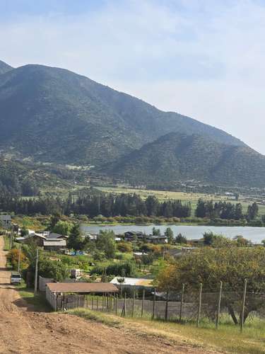 Campo en venta en Malloa, entorno agrícola y vitivinícola