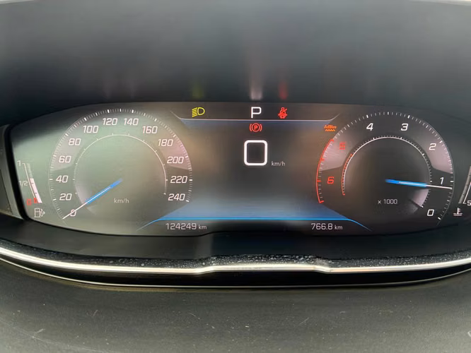 PEUGEOT 3008 ALLURE BLUEHDI 1.5 AT – 2021