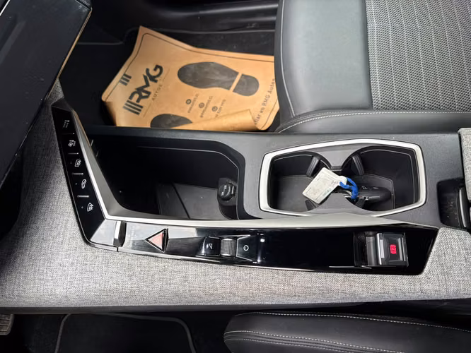 2025 Peugeot 3008 1.2 Allure Premier Hybrid AT - Imagen 12