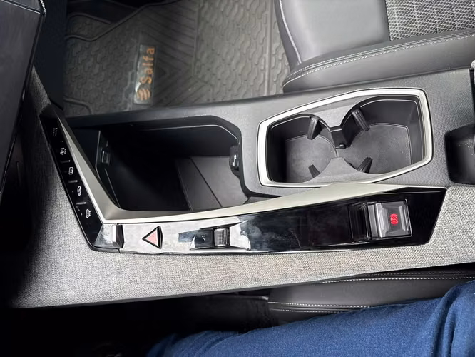 2025 Peugeot 3008 1.2 Allure Premier Hybrid AT - Imagen 11
