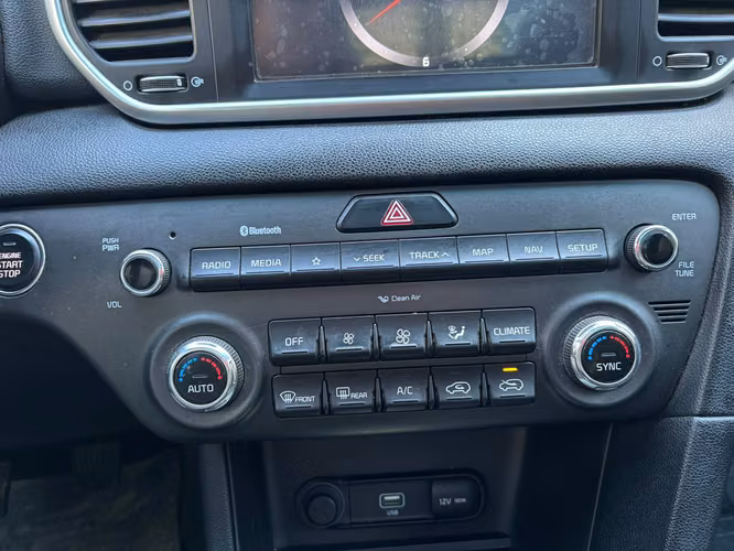 2021 Kia Sportage 2.0 LX 2WD SPECIAL PACK 6MT 5P. - Imagen 15