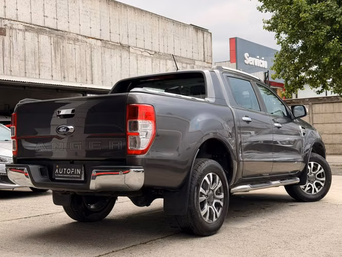 FORD RANGER LIMITED MOTOR 3.2 AUTOMATICA 4X4 AÑO 2023 UNICO DUEÑO - Imagen 6