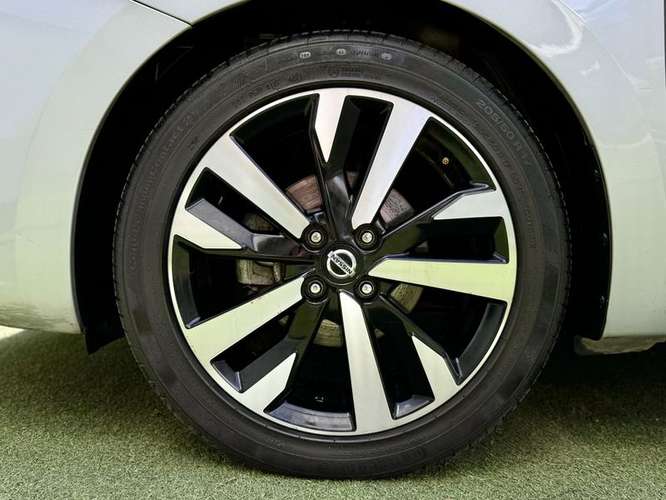NISSAN VERSA EXCLUSIVE CVT - 2023 | 2077
