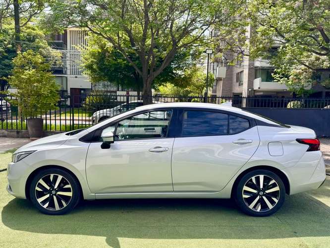 NISSAN VERSA EXCLUSIVE CVT - 2023 | 2077
