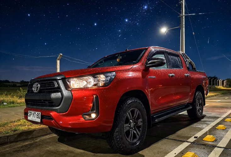 Toyota Hilux 2023 2.4 SR 4x4 - Imagen 4