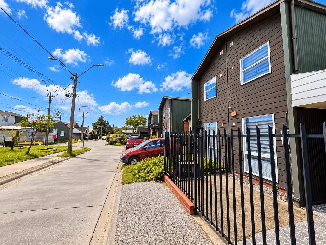 ARRIENDO CASA AMOBLADA – CONDOMINIO REINA VICTORIA, VALDIVIA